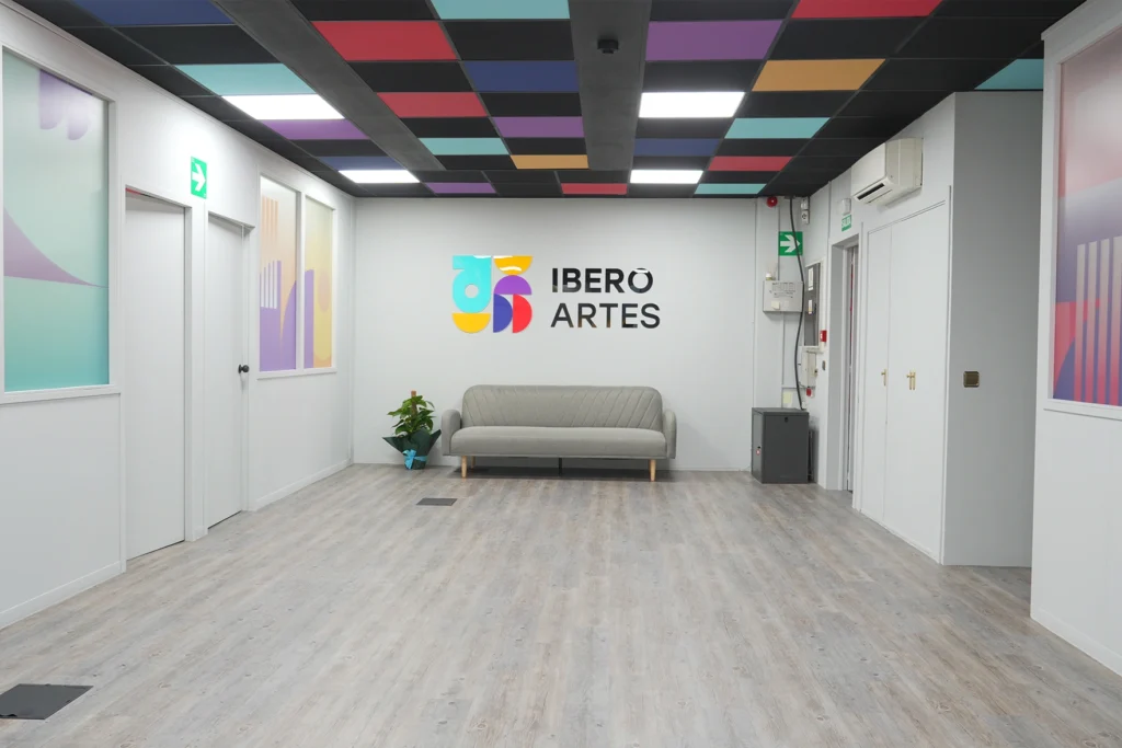 sala-estar-segunda-planta-IBEROARTES
